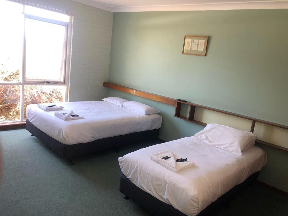 Walpole Hotel Motel Buitenkant foto